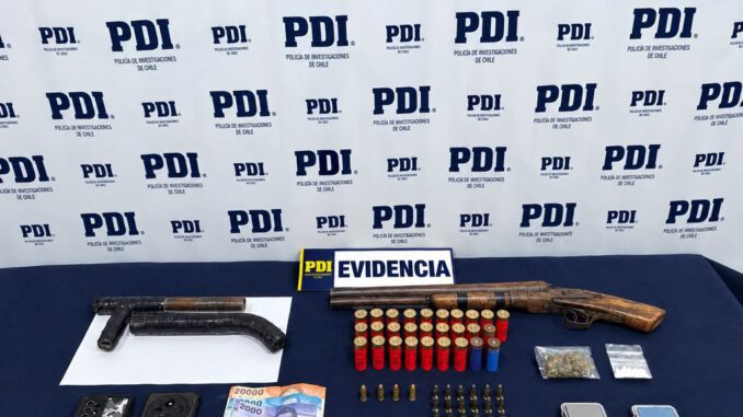 Detectives de la PDI realizan procedimiento policial en vivienda rural con armas y droga incautada