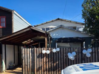 Trabajos periciales de la PDI en una vivienda de Villarrica tras doble homicidio