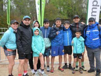 Corredores participando en el evento Pre CMPC Frontera 2026 en el Parque CMPC Pumalal