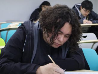 Estudiantes participando en la primera fecha de las Olimpiadas de Química 2026 en la UFRO