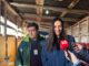 Funcionarios del SAG realizando una inspección de calidad en la venta de chicha y vino pipeño en un local comercial.