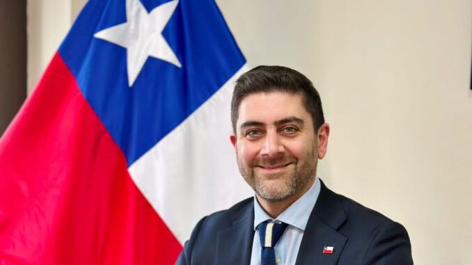 Trabajadores y familias beneficiándose de una red de cuidados en el entorno laboral