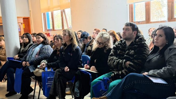 Autoridades y ciudadanos participando en el Día Nacional de Acceso a la Justicia en Traiguén