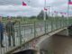 Camiones y vehículos pesados desviados por daños estructurales en el puente de Lautaro