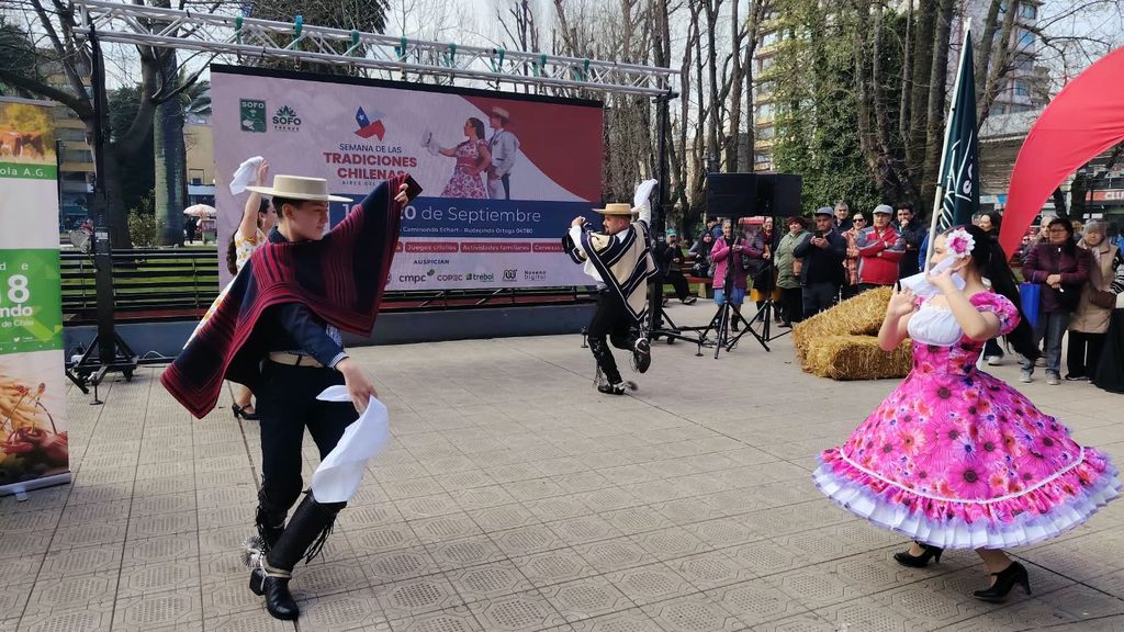 Lanzamiento oficial de la Semana de las Tradiciones Aires de Ñielol en Temuco con gastronomía y artesanía