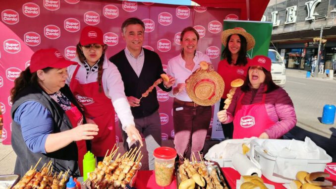 Lanzamiento oficial de la Semana de las Tradiciones Aires de Ñielol en Temuco con gastronomía y artesanía