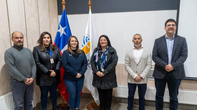 Estudiantes y emprendedores participan en seminario de formalización en la Universidad Católica de Temuco