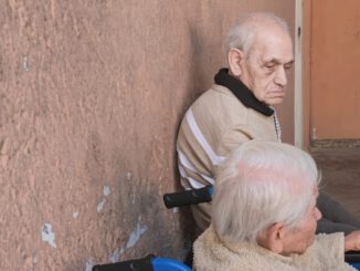 Fachada de un hogar de adultos mayores tras la tragedia en la región de La Araucanía