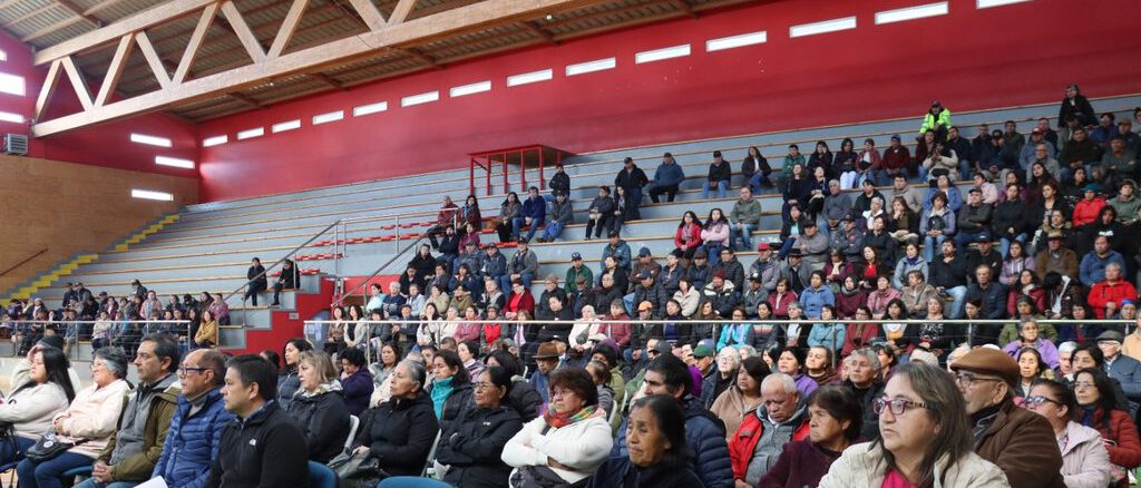 Familias agricultoras de Villarrica recibiendo bono de apoyo por emergencia climática