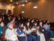 Estudiantes de Teodoro Schmidt recibiendo sus becas de residencia en la ceremonia municipal
