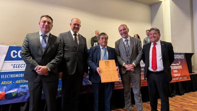 El biministro Louis de Grange inaugurando el XIII Congreso Coresurnorte en Temuco enfocado en la electromovilidad
