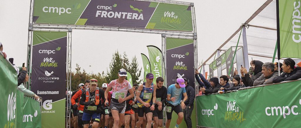 Corredores compitiendo en los senderos de montaña del CMPC Frontera Trail 2026 en Temuco