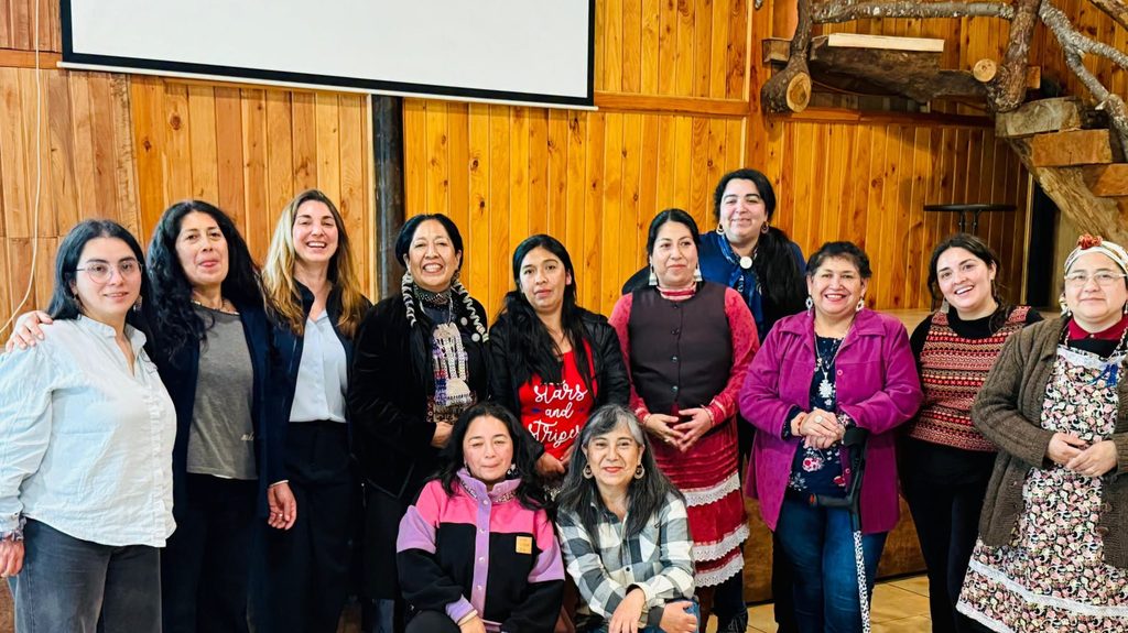 Conadi financia taller de orfebrería para emprendedoras mapuche de La Araucanía
