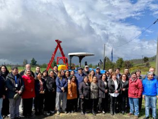Entrega de tractor y maquinaria agrícola a la comunidad mapuche en Galvarino por parte de CONADI