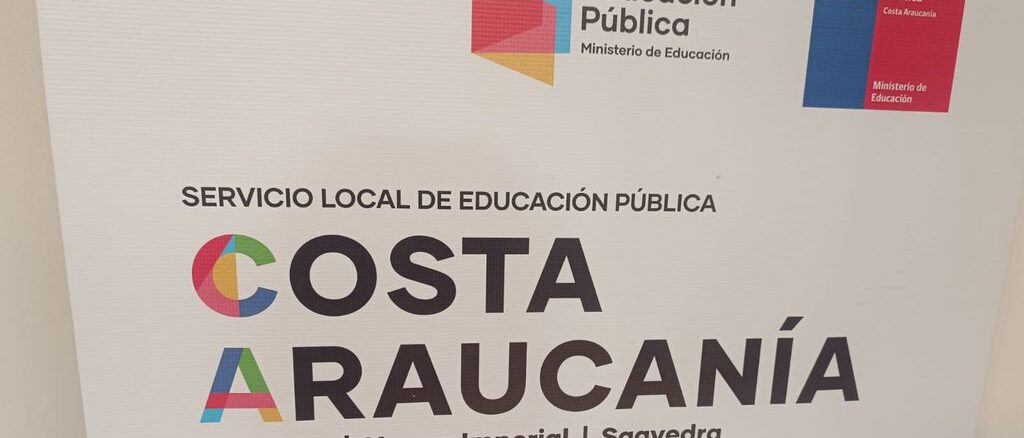Edificio de la Contraloría General de la República y escuelas en Costa Araucanía