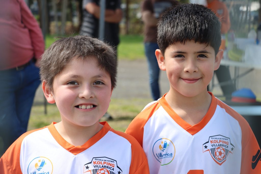 Ninos participando en la Copa Aniversario de futbol formativo del Club Union Lican Ray