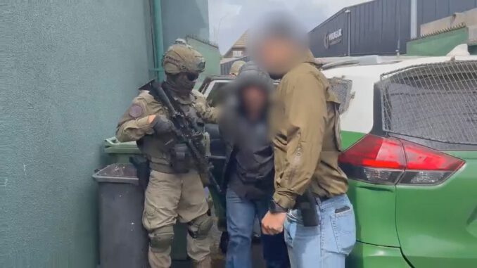 Carabineros de Temuco detiene a sujeto acusado de violencia intrafamiliar y violación