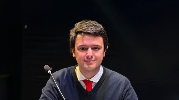 Diputado Eduardo Cretton participando en actividades parlamentarias y de vivienda en La Araucania