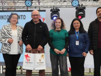 Estudiantes de la Escuela Epu Klei de Lican Ray participando en la gala folclórica tradicional