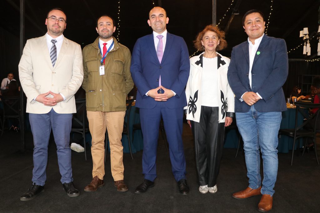 Estudiantes del Liceo Bicentenario Politécnico Villarrica participando en seminario de innovación y emprendimiento