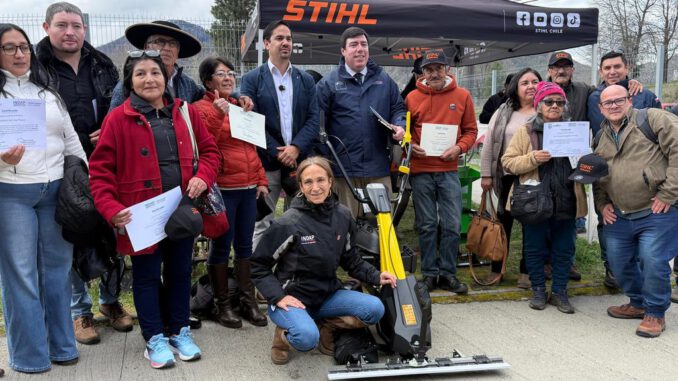 Entrega de incentivos productivos y maquinaria de INDAP a agricultores de Lonquimay en La Araucanía
