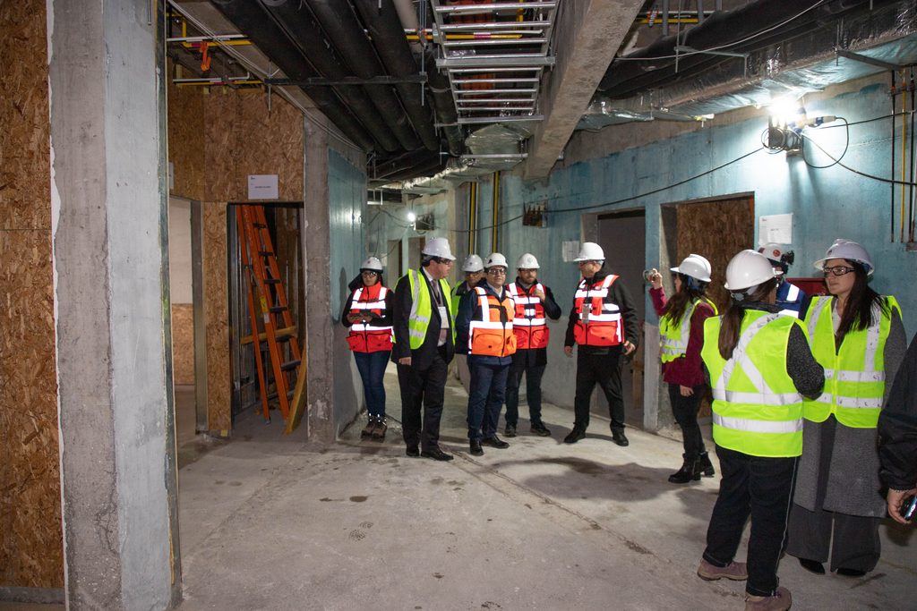Inspeccion de las obras de construccion del nuevo CESFAM Dr. Cristobal Saenz Cerda en Lautaro