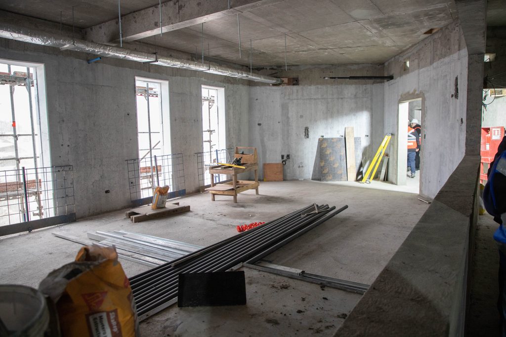 Inspeccion de las obras de construccion del nuevo CESFAM Dr. Cristobal Saenz Cerda en Lautaro