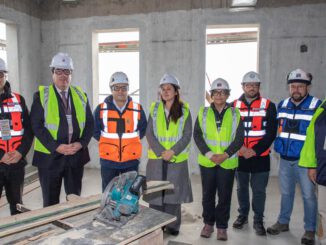 Inspeccion de las obras de construccion del nuevo CESFAM Dr. Cristobal Saenz Cerda en Lautaro