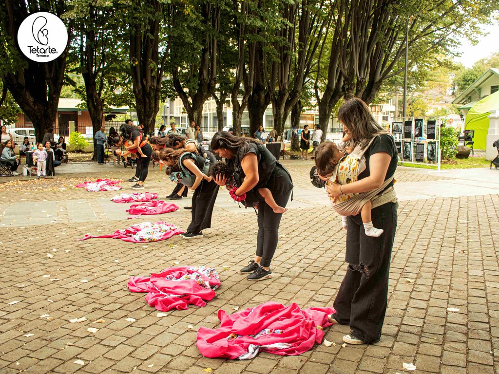 Presentación de artes escénicas y juego libre para la primera infancia en el festival MANOJO en Temuco