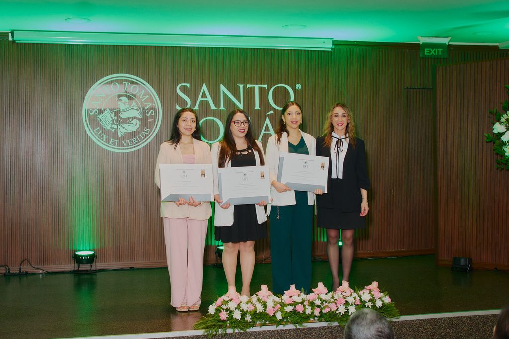 Ceremonia de titulación de más de 210 nuevos profesionales en la Universidad Santo Tomás Temuco