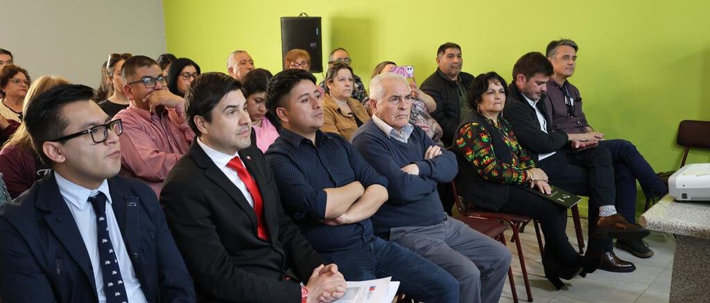 Equipos del MINVU y autoridades en sectores beneficiados por el programa Quiero Mi Barrio en La Araucanía