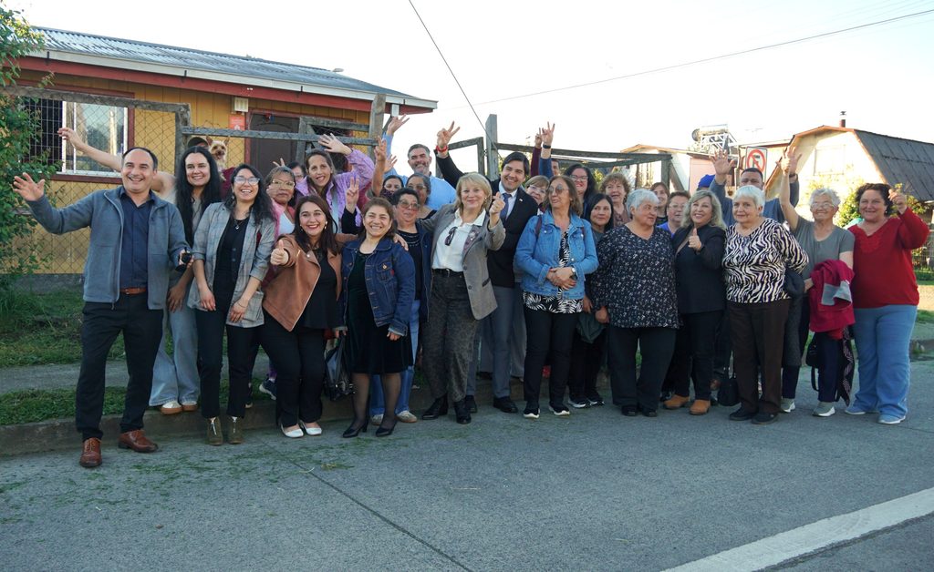 Autoridades y vecinos celebran el lanzamiento del programa Quiero Mi Barrio del Minvu en Pitrufquén