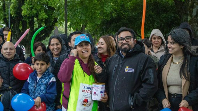 Padres caminando por Chile para recaudar fondos para tratamiento medico de su hijo
