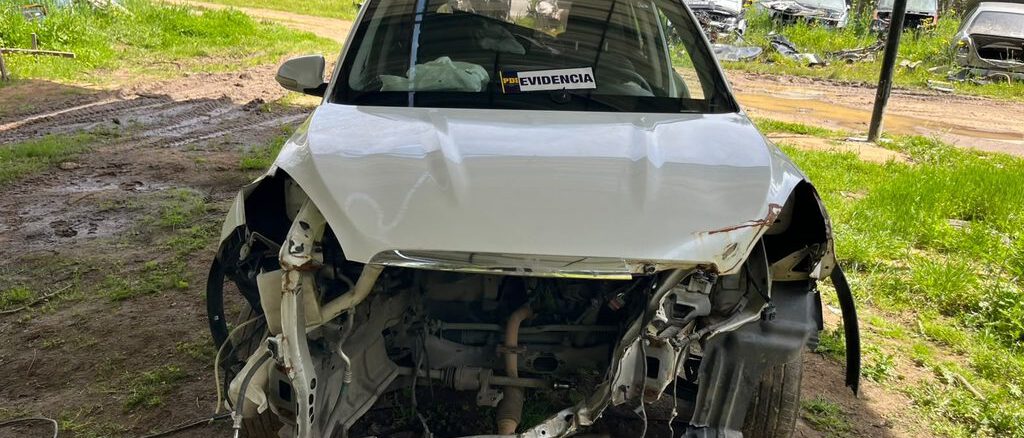 Operativo policial de la PDI en desarmaduría rural de Yumbel donde se recuperaron vehículos robados.