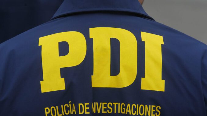 Automóvil sumergido en el río Candelaria tras intensa persecución policial entre Pucón y Villarrica