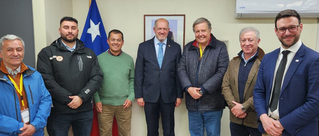 Presidente de SalmonChile durante su visita institucional a pisciculturas en La Araucanía