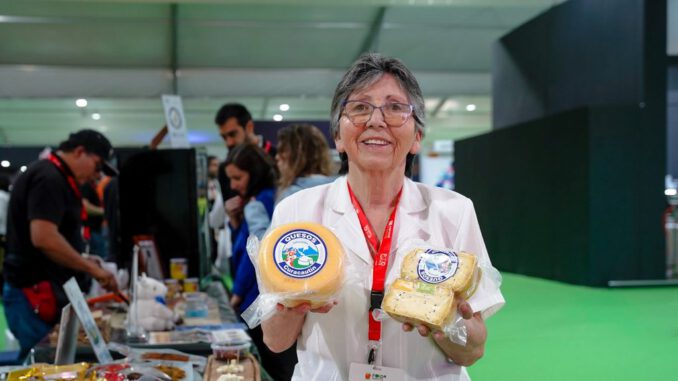 Quesos artesanales de Curacautín exhibidos en el evento Espacio Food & Service 2026