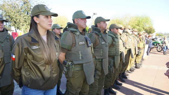 Personal de Carabineros durante la ronda impacto y allanamientos en la comuna de Pitrufquén