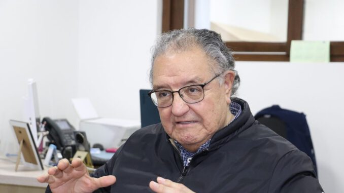 Senador Francisco Huenchumilla cuestionando los recortes presupuestarios en el Ministerio de Desarrollo Social