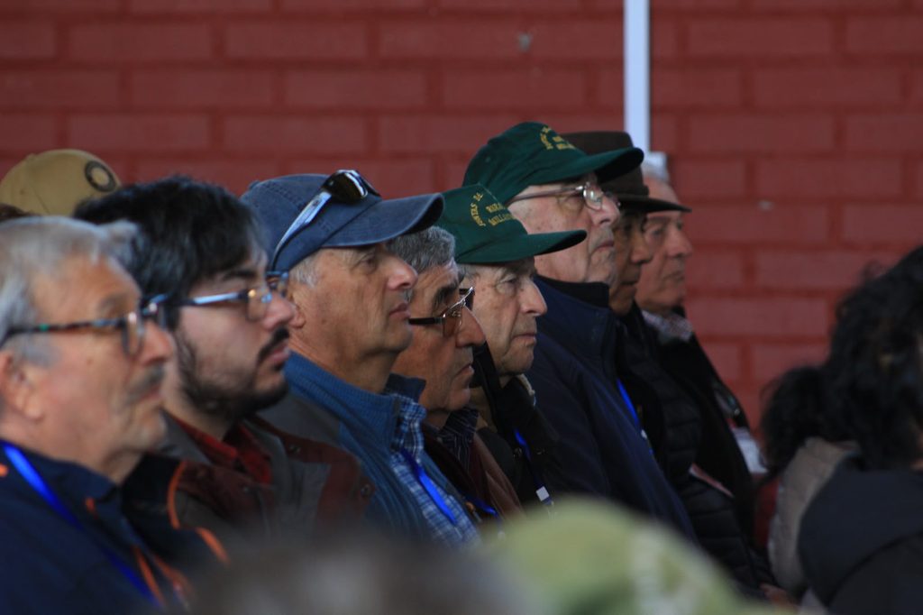 Autoridades y dirigentes rurales participando en el Seminario Intercomunal de Juntas de Vigilancia en Toltén