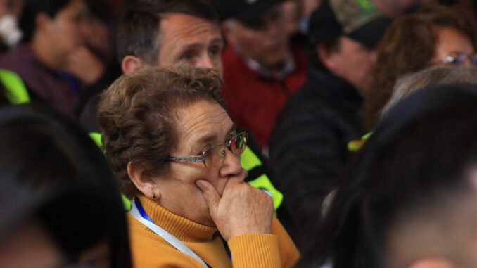 Autoridades y dirigentes rurales participando en el Seminario Intercomunal de Juntas de Vigilancia en Toltén
