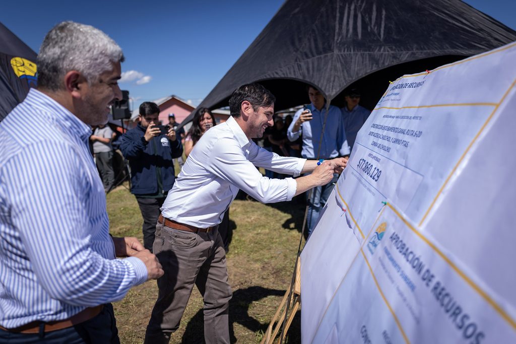 Subsecretario de Desarrollo Regional visitando obras y proyectos de recuperacion urbana en la Region de La Araucania