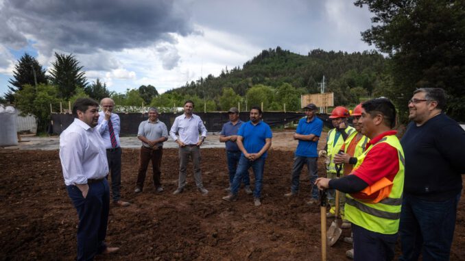 Subsecretario de Desarrollo Regional visitando obras y proyectos de recuperacion urbana en la Region de La Araucania