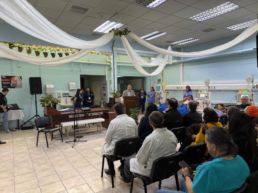 Ceremonia de conmemoracion por los 50 anos de la Unidad de Hemodialisis del Hospital Dr Hernan Henriquez Aravena