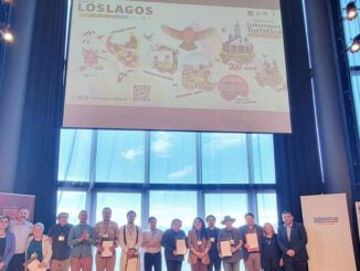 Participantes en el Encuentro Regional de Gobernanza Turística en el Teatro del Lago de Frutillar