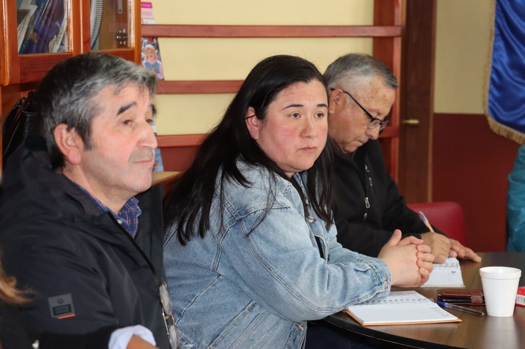 Presentacion del proyecto de conservacion del camino Llau Llau El Pirao a vecinos y autoridades de Villarrica