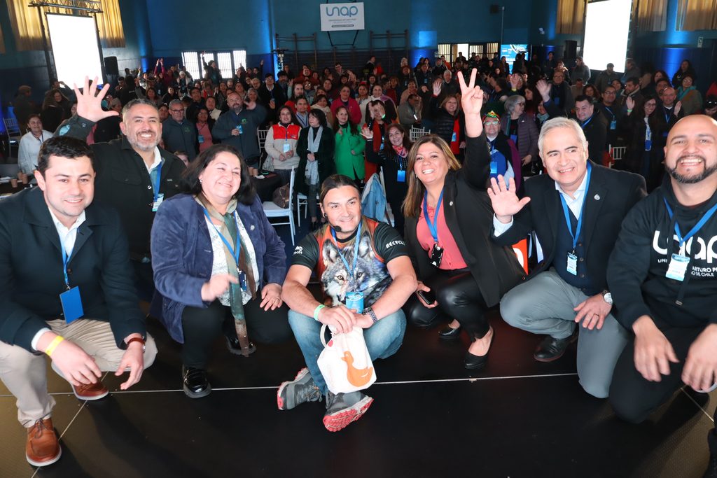 Presentacion de la Cumbre Internacional de Turismo Inteligente y Regenerativo 2026 en la Universidad Arturo Prat Sede Victoria
