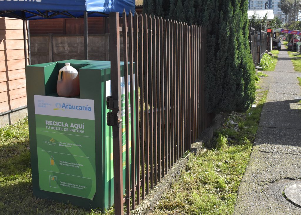 Punto de acopio de reciclaje de aceite usado en la comuna de Villarrica