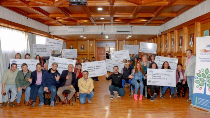 Entrega oficial de fondos municipales a organizaciones rurales en Villarrica