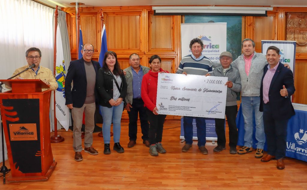 Entrega oficial de fondos municipales a organizaciones rurales en Villarrica